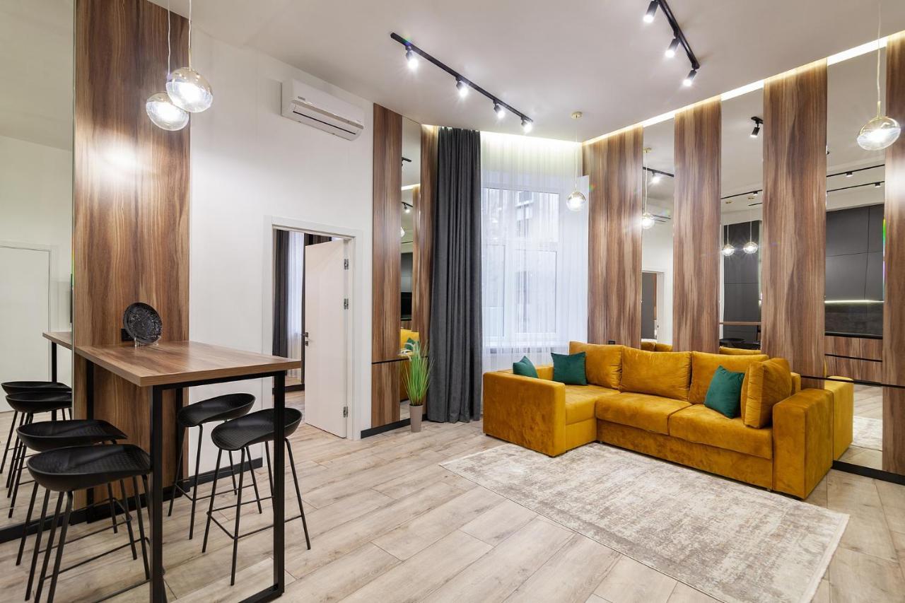 Royal Apartment On Leontovicha 7/2 Lviv Exterior foto
